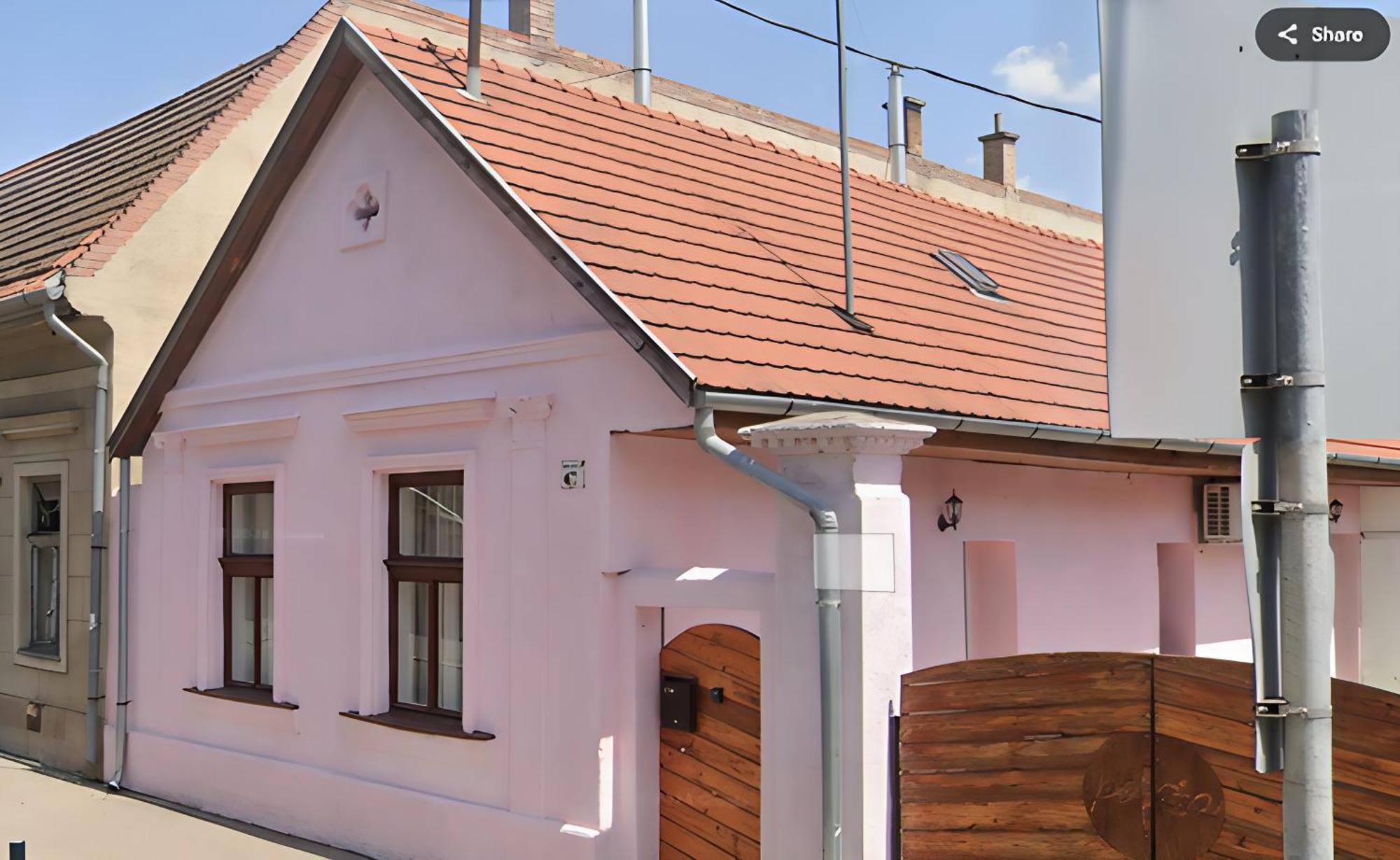 Apartment Porta Pink *